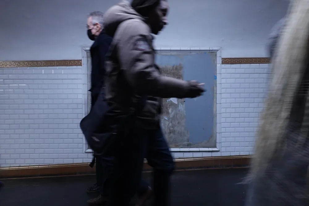 Bodies thrown in front of empty space - 8 © Benoît Labourdette 2023.