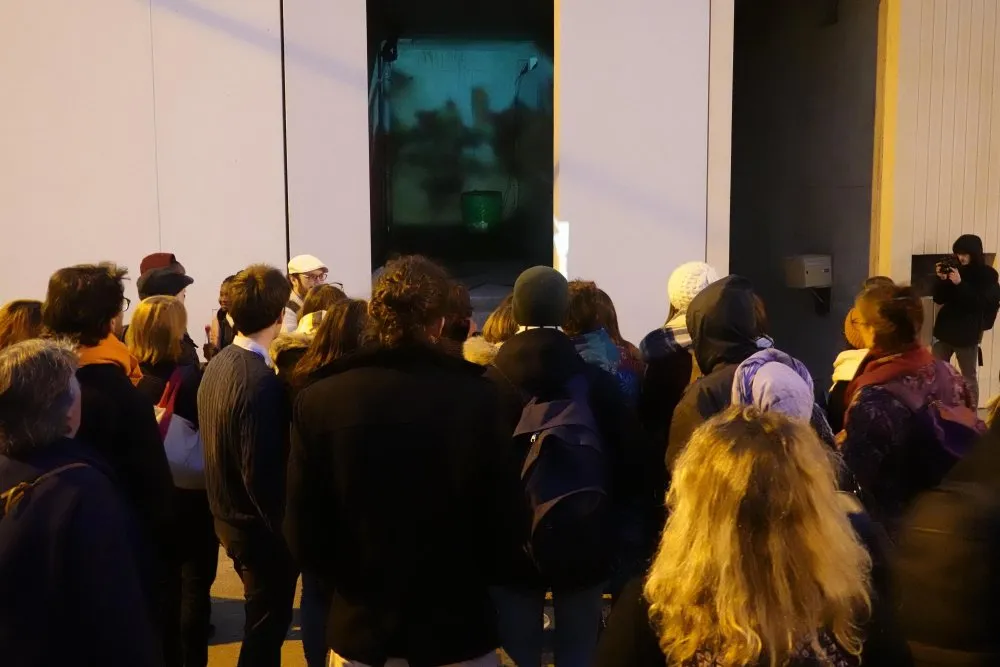 ALCA and FRAC Aquitaine: Encountering audiences and a neighbourhood: co-constructing and experimenting an itinerant screening - 4 © Benoît Labourdette 2020.