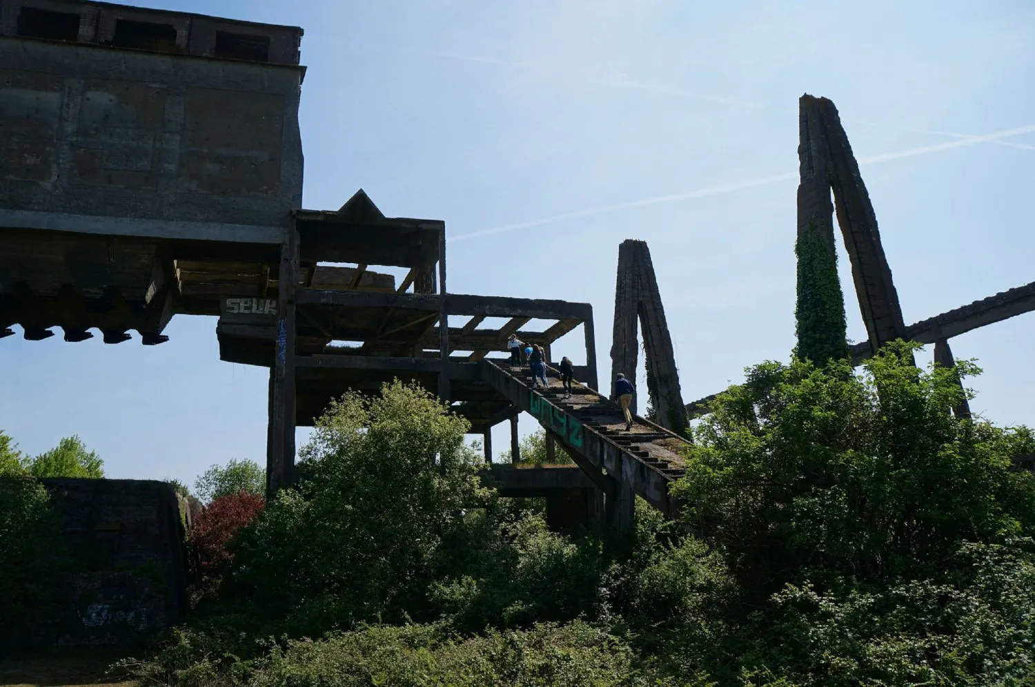 Ruins © Benoît Labourdette.