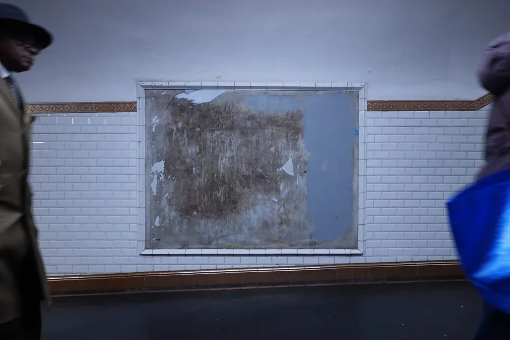 Bodies thrown in front of empty space - 31 © Benoît Labourdette 2023.