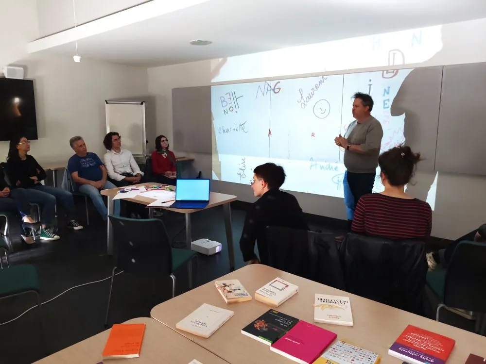 Accompagnement de la prise de parole des jeunes et des professionnels : Rencontres nationales « Cultures et politiques de la jeunesse » - 5 © Benoît Labourdette 2023.