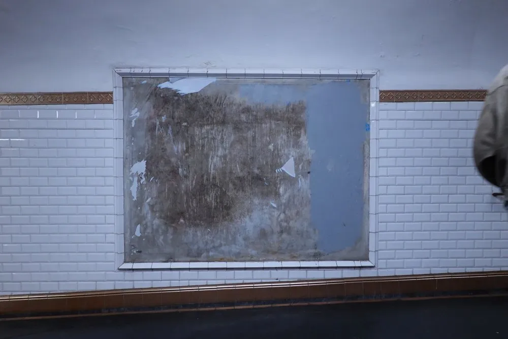 Bodies thrown in front of empty space - 60 © Benoît Labourdette 2023.