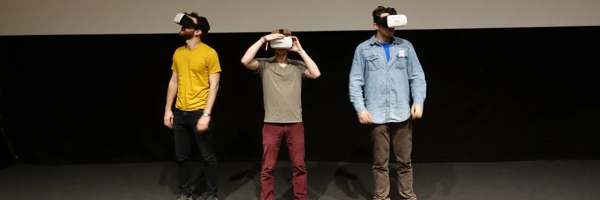 Femis: Exploring Virtual Reality 360°