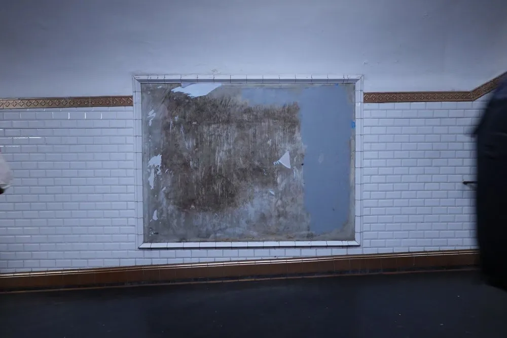 Bodies thrown in front of empty space - 24 © Benoît Labourdette 2023.