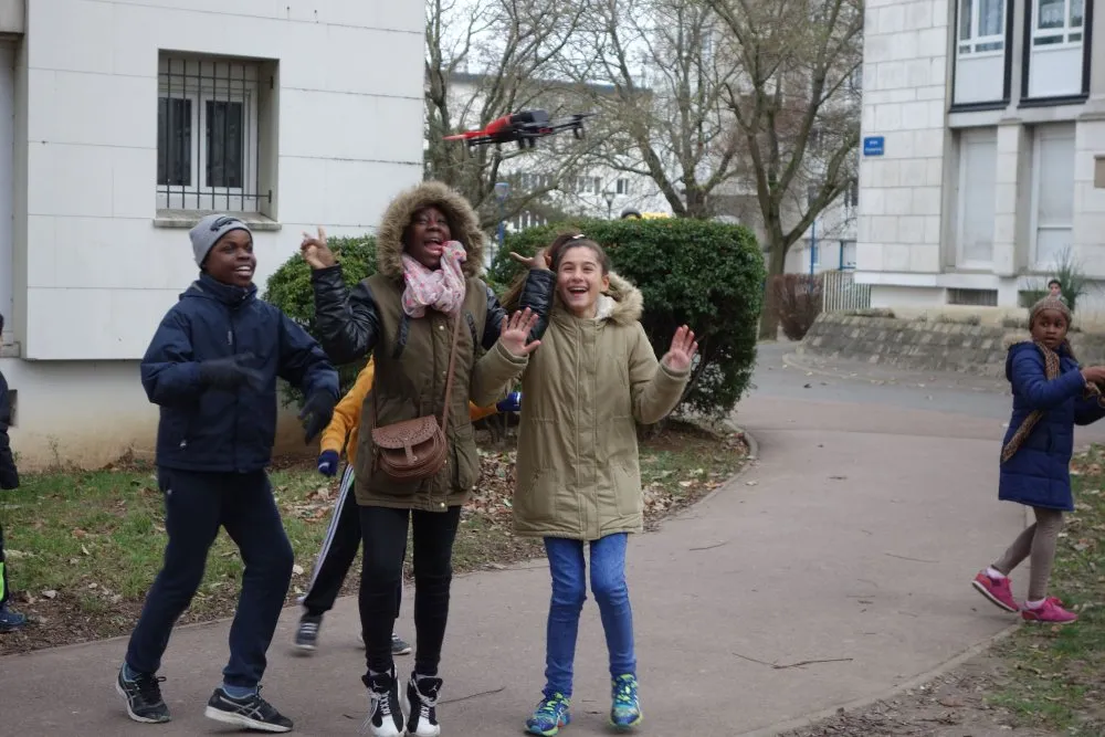 Ville de Choisy-le-Roi : atelier drone dans un quartier - 20 © Benoît Labourdette 2016.