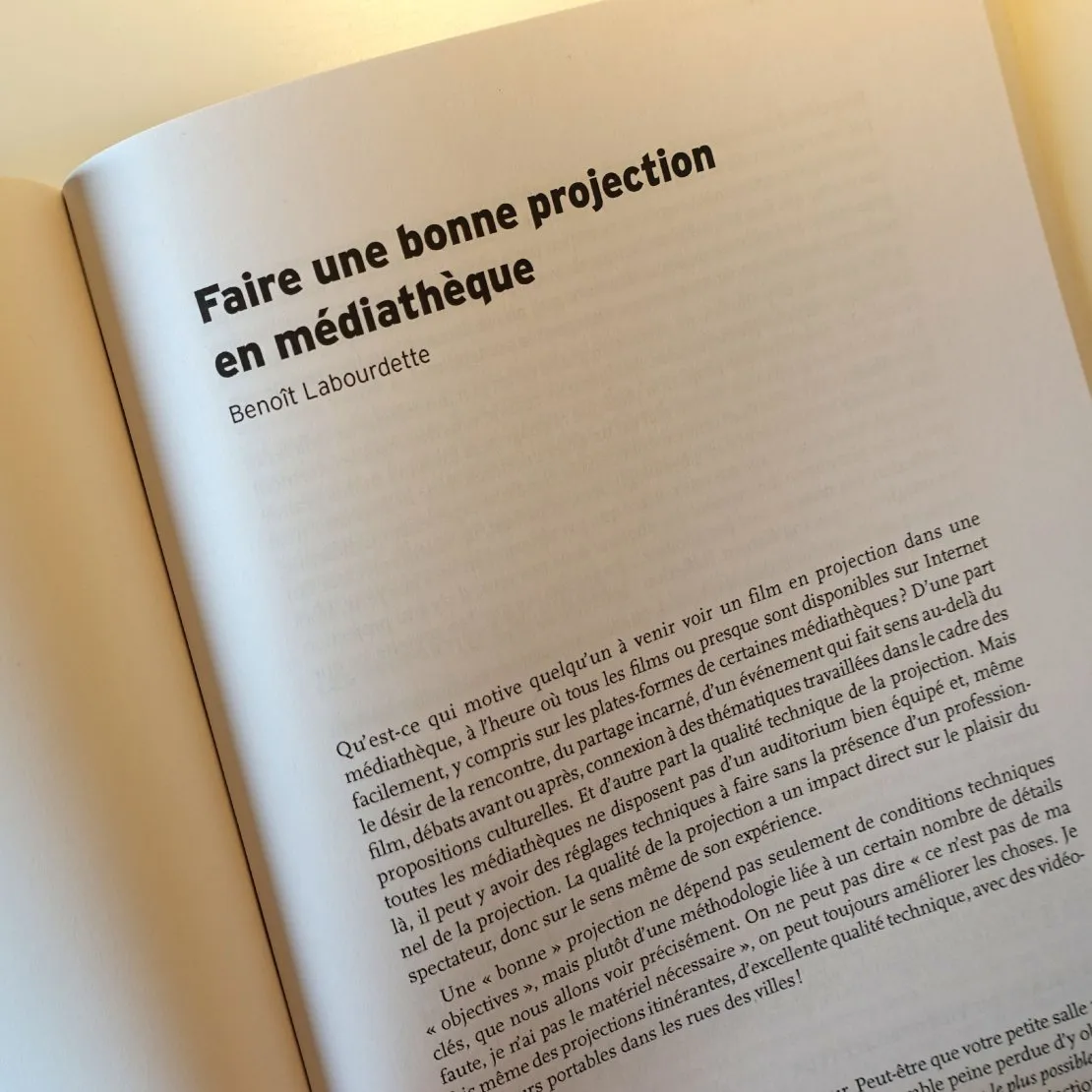 Revue Médiathèmes : « Faire une bonne projection en médiathèque ». © Benoît Labourdette.