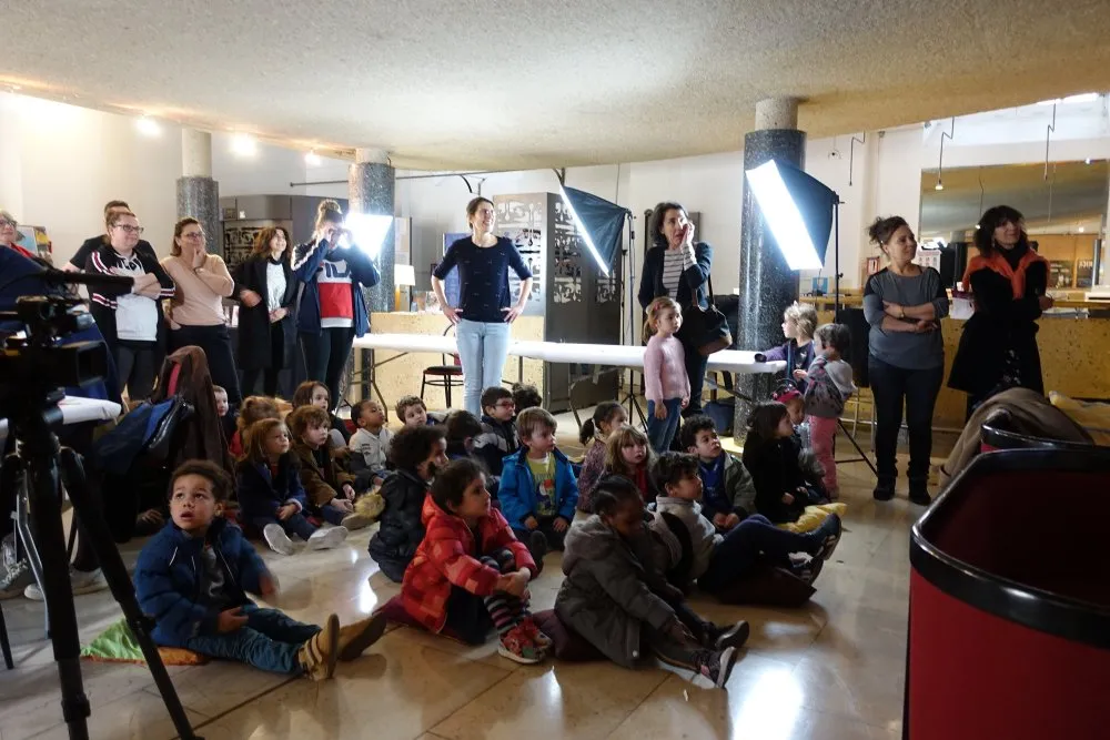 Les Lilas town: day of cut paper films - 2 © Benoît Labourdette 2019.