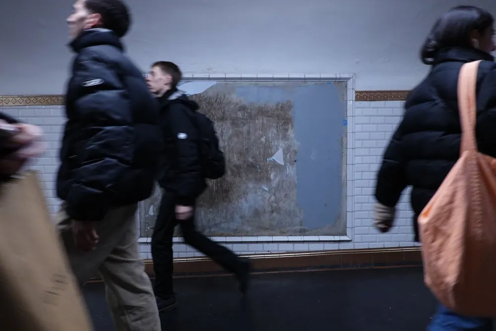 Bodies thrown in front of empty space - 16 © Benoît Labourdette 2023.
