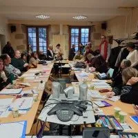Quand trente-cinq professionnel·le·s découvrent leurs compétences psychosociales par l'expérience créative