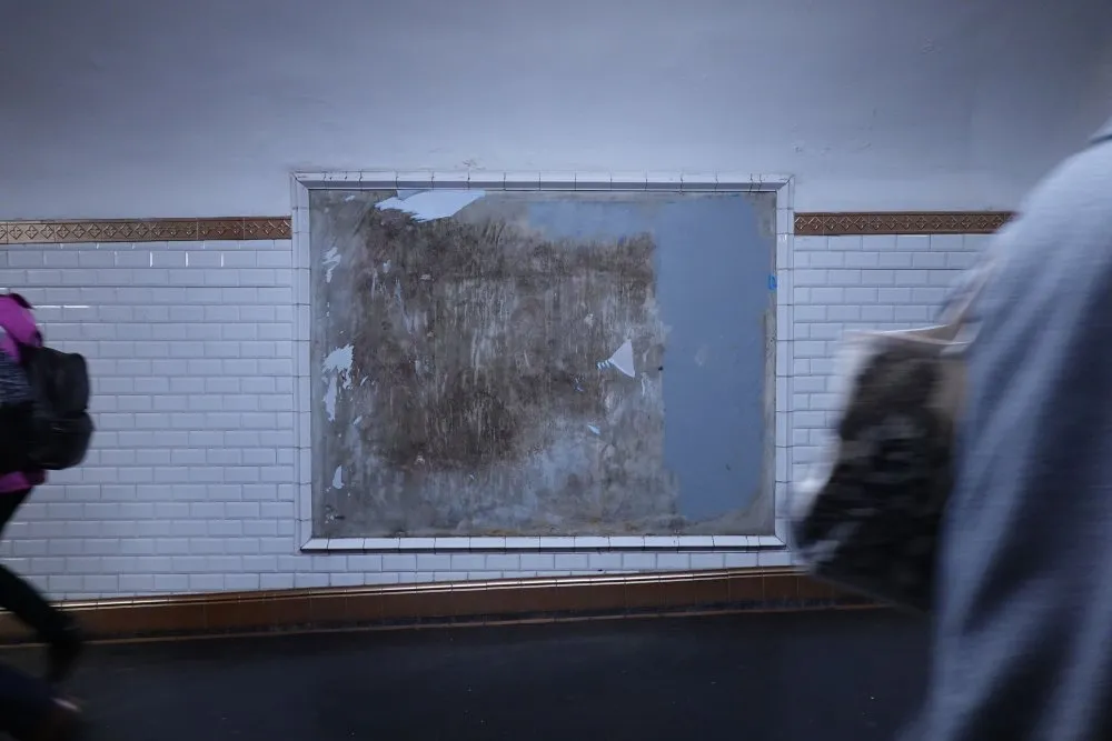 Bodies thrown in front of empty space - 10 © Benoît Labourdette 2023.