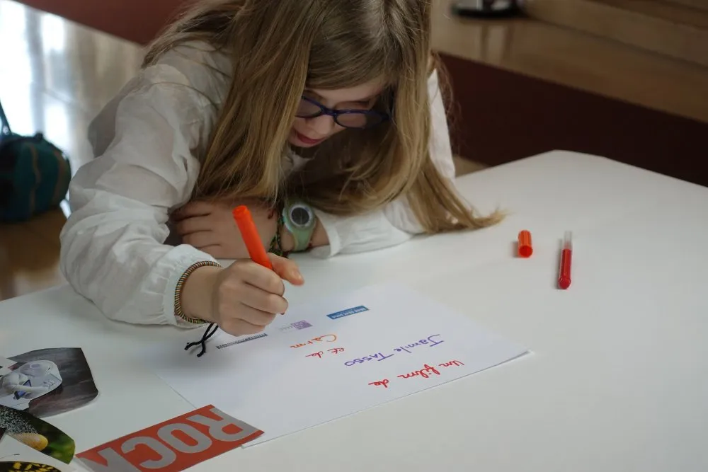 Les Lilas town: day of cut paper films - 9 © Benoît Labourdette 2019.