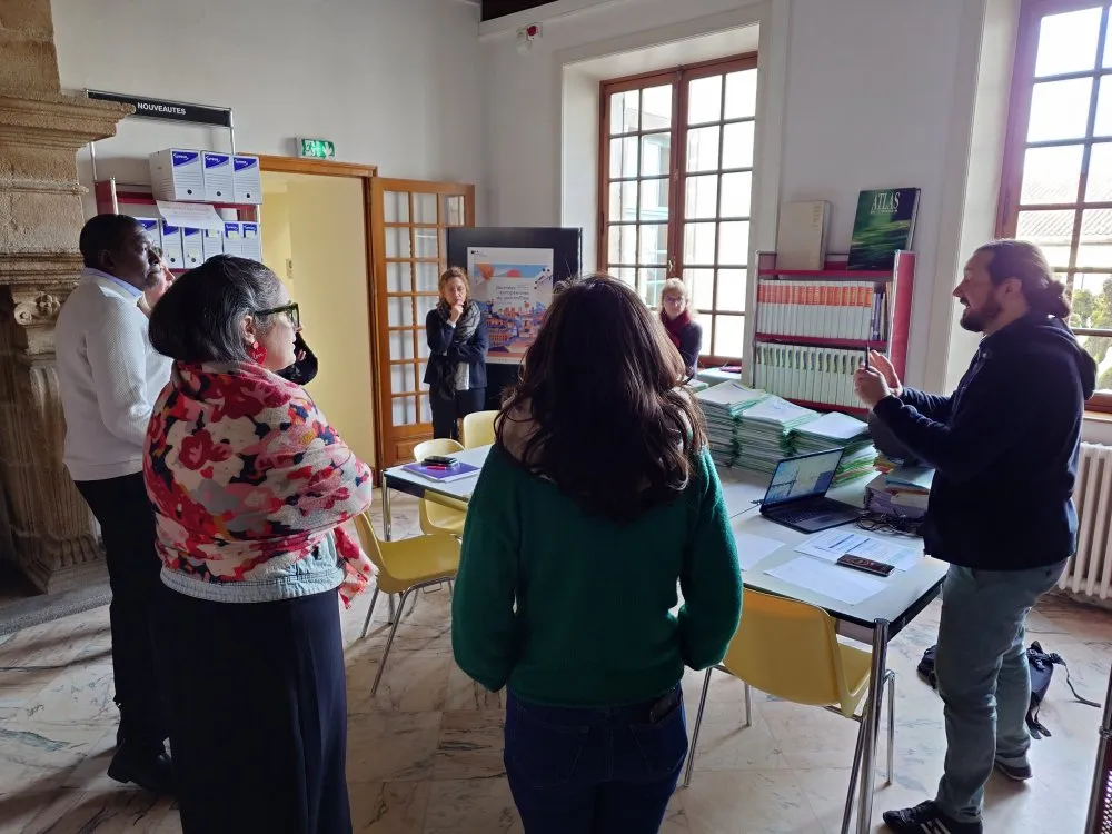 When thirty-five professionals discover their psychosocial skills through creative experience - 13 © Benoît Labourdette 2026.
