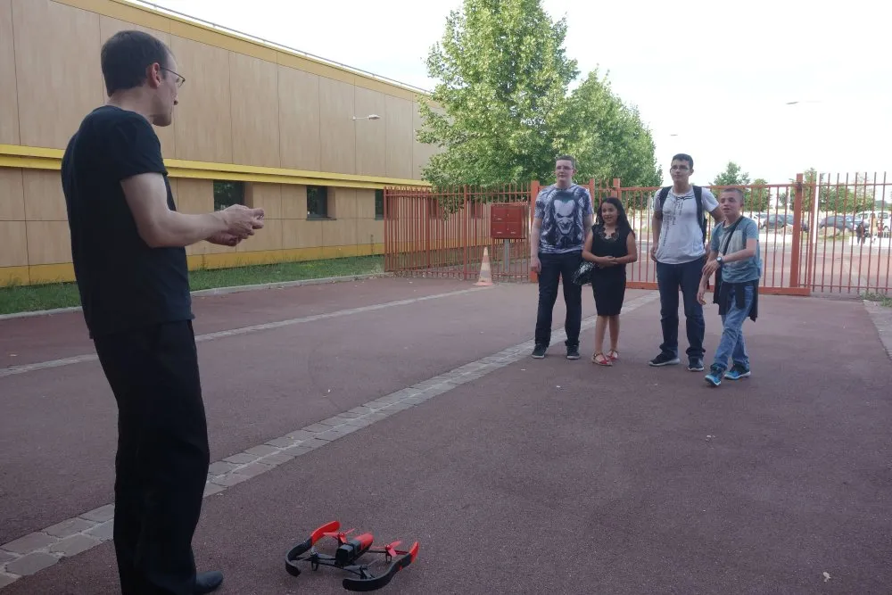 Town of Mitry-Mory : drone workshop at Paul Langevin College - 1 © Benoît Labourdette 2017.