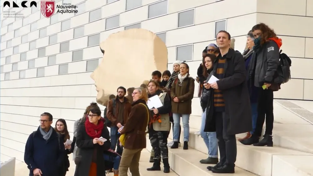 ALCA and FRAC Aquitaine: Encountering audiences and a neighbourhood: co-constructing and experimenting an itinerant screening - 23 © Benoît Labourdette 2020.