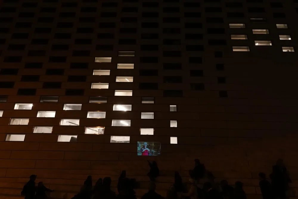 ALCA and FRAC Aquitaine: Encountering audiences and a neighbourhood: co-constructing and experimenting an itinerant screening - 20 © Benoît Labourdette 2020.