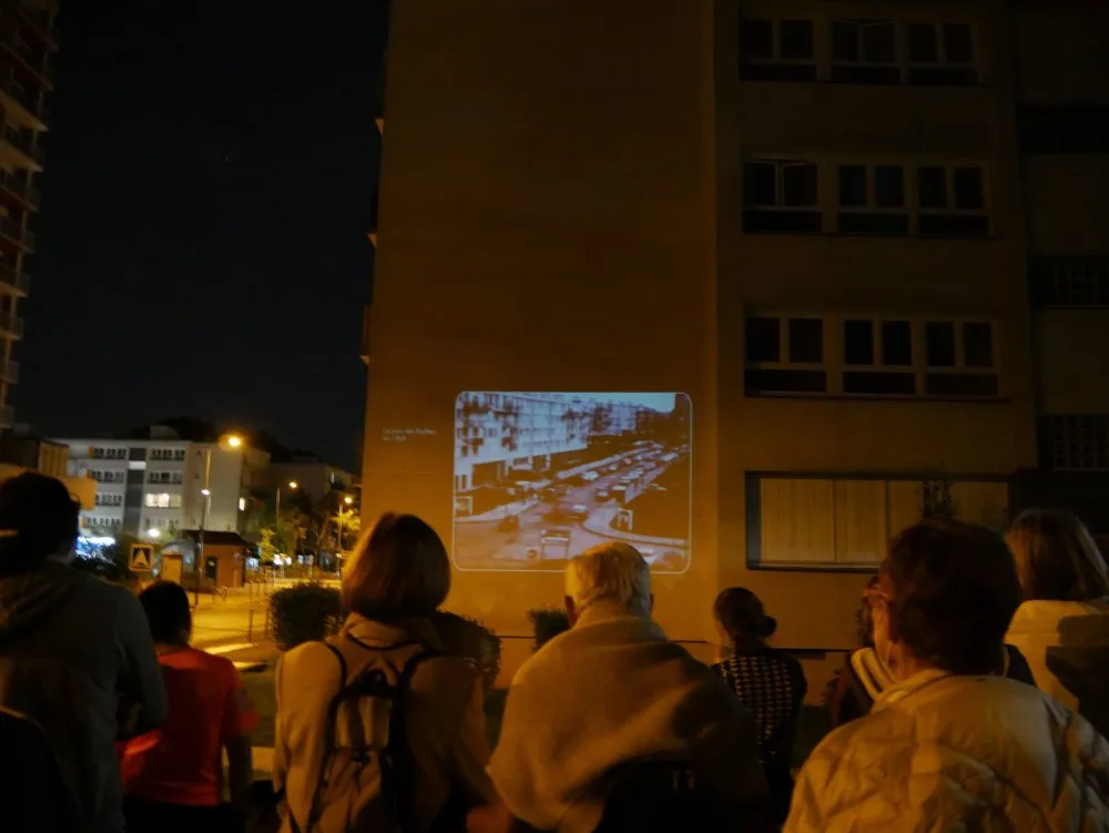 Projection itinérante à Saint-Michel-sur-Orge - 90 © Benoît Labourdette 2021.