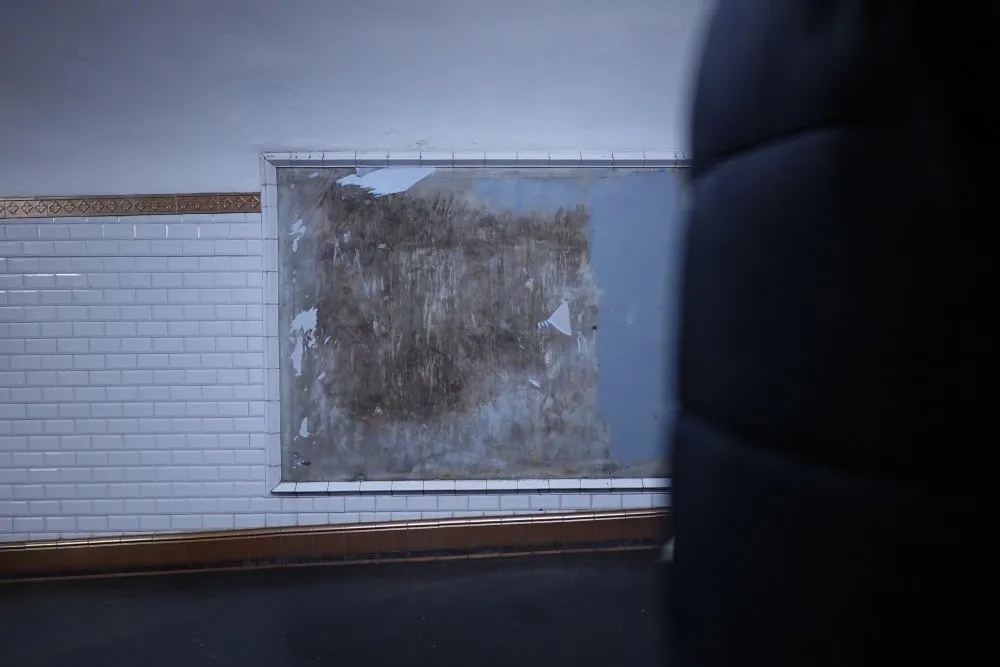 Bodies thrown in front of empty space - 13 © Benoît Labourdette 2023.