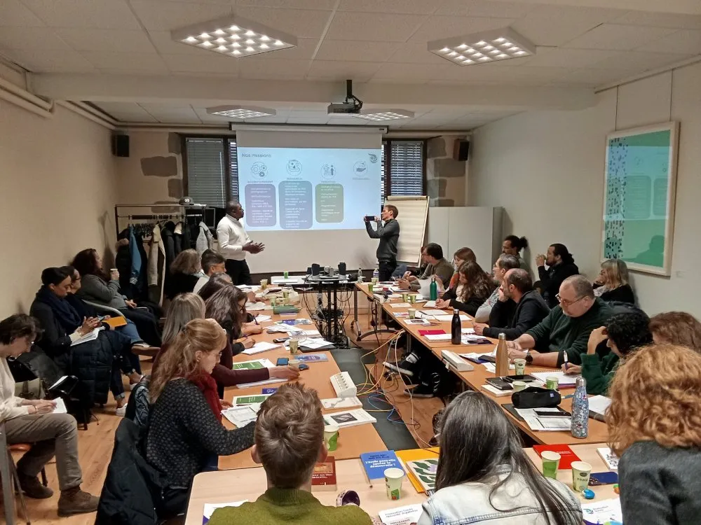 When thirty-five professionals discover their psychosocial skills through creative experience - 10 © Benoît Labourdette 2026.