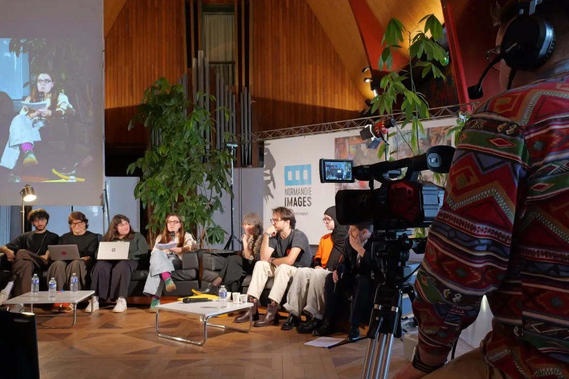 Media Literacy: Should We Judge or Guide?. © Benoît Labourdette.
