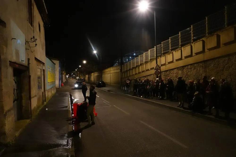 ALCA and FRAC Aquitaine: Encountering audiences and a neighbourhood: co-constructing and experimenting an itinerant screening - 13 © Benoît Labourdette 2020.