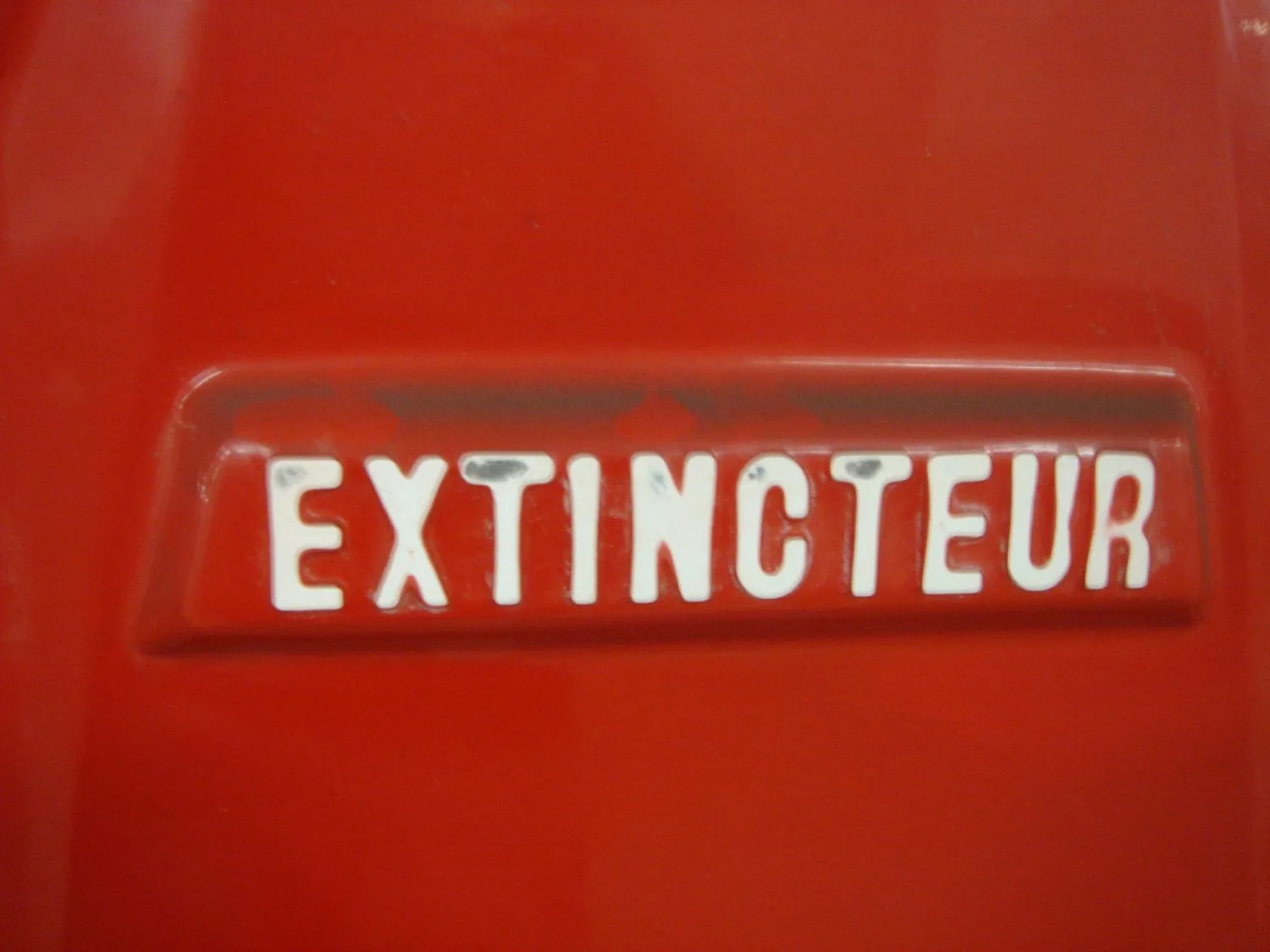 Fire extinguisher © Benoît Labourdette.